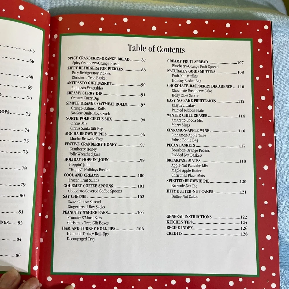 Quick & Tasty Christmas Gifts Hardcover Cookbook- LIKE NEW